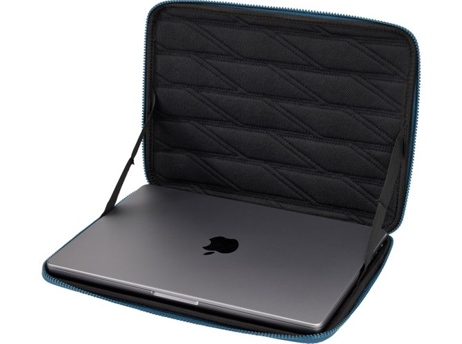 Thule Gauntlet 4 MacBook Sleeve 14'' (Blue) 670x500 - Фото 4