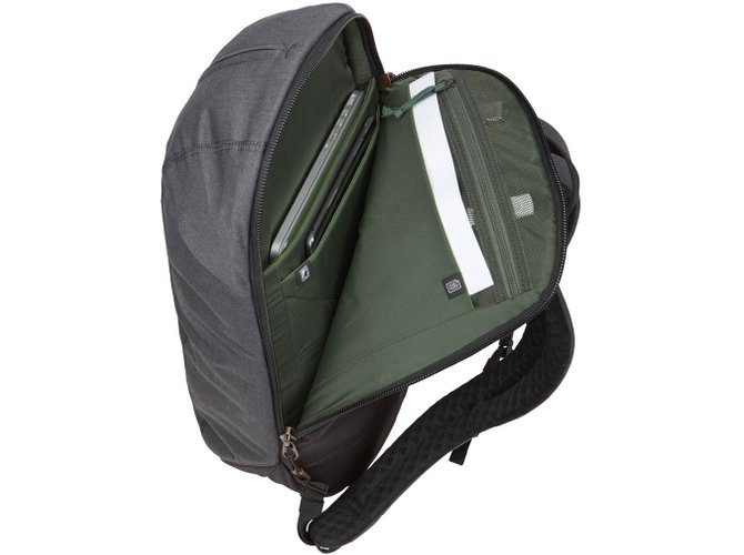 Рюкзак Thule Vea Backpack 17L (Light Navy) 670x500 - Фото 6