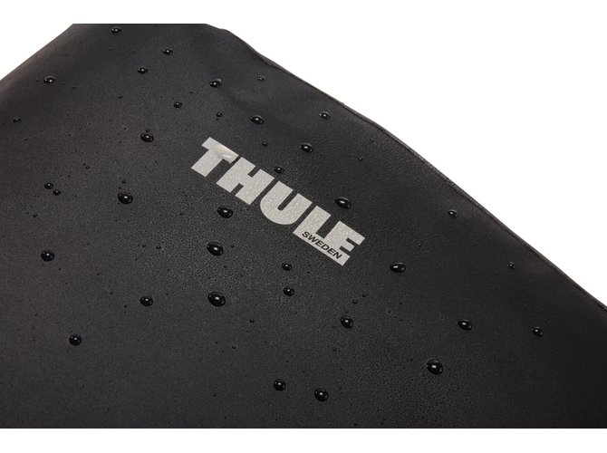 Велосипедна сумка Thule Shield Pannier 17L (Black) 670x500 - Фото 9