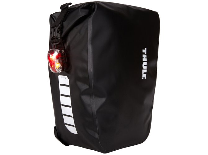 Велосипедні сумки Thule Shield Pannier 25L (Black) 670x500 - Фото 3