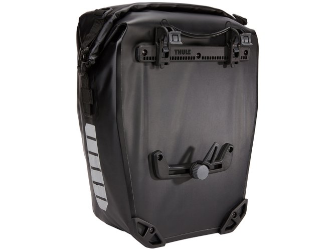 Велосипедні сумки Thule Shield Pannier 25L (Black) 670x500 - Фото 4