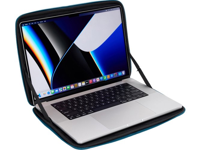 Thule Gauntlet MacBook Pro Sleeve 16" (Blue) 670x500 - Фото 5