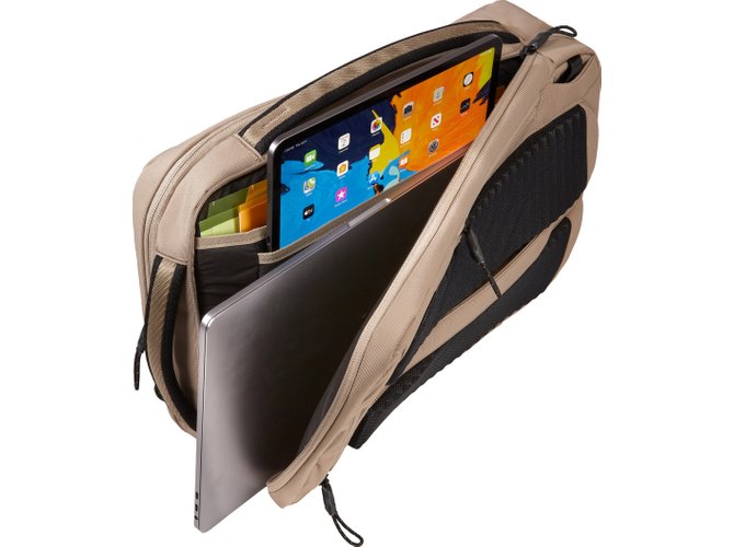 Thule Paramount Convertible Laptop Bag (Timer Wolf) 670x500 - Фото 4