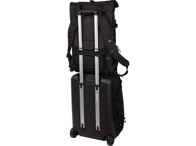 Thule Covert DSLR Rolltop Backpack 32L (Black) 670x500 - Фото 16