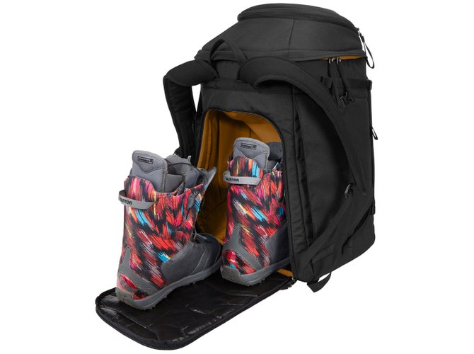 Thule RoundTrip Boot Backpack 60L (Black) 670x500 - Фото 5
