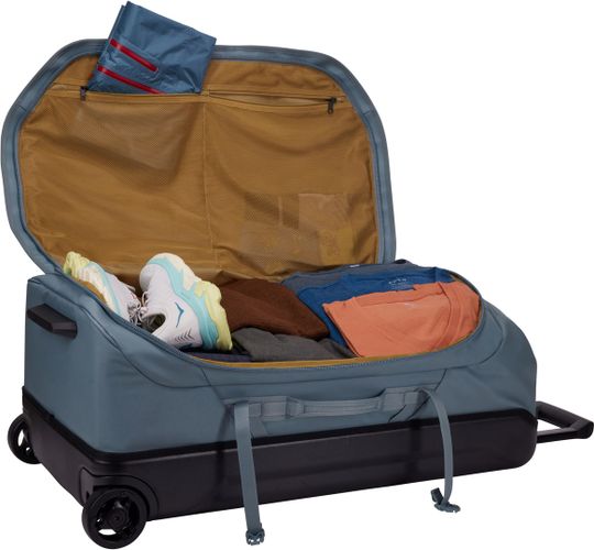 Thule Chasm Rolling Duffel (Pond) 3204988 670:500 - Фото 6