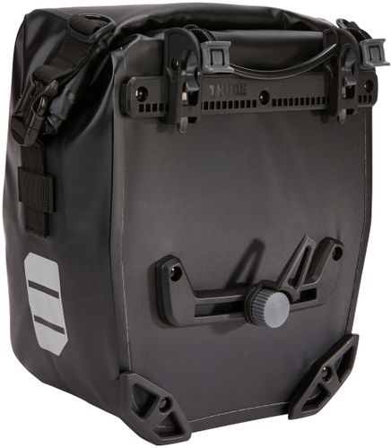 Велосипедні сумки Thule Shield Pannier 13L (2 шт)(Black) 3204205 670:500 - Фото 5