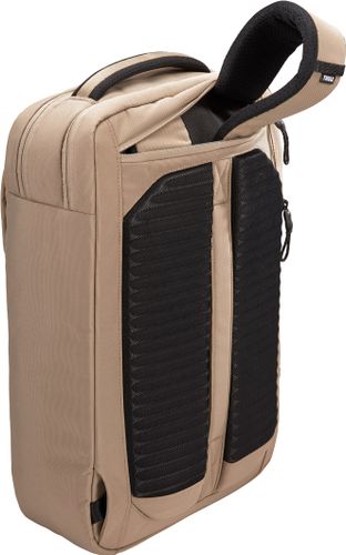 Рюкзак-Наплечная сумка Thule Paramount Convertible Laptop Bag (Timer Wolf) 670:500 - Фото 8