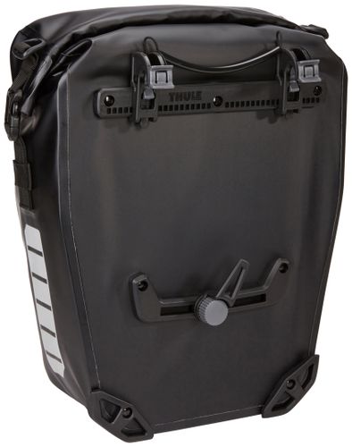 Велосипедная сумка Thule Shield Pannier 17L (Black) 670:500 - Фото 7