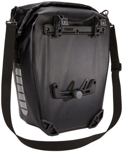 Велосипедні сумки Thule Shield Pannier 25L (2 шт)(Black) 3204209 670:500 - Фото 6
