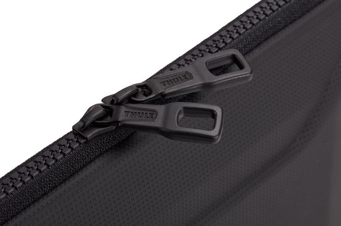 Thule Gauntlet 4 MacBook 14" Sleeve (Black) 3204902 670:500 - Фото 6