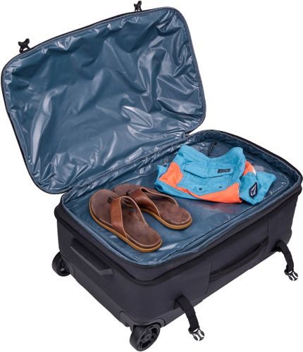 Thule Aion Wheeled Duffel 70cm (Black) 3205226 670:500 - Фото 7